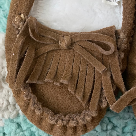 Gap Kids Moccasin Ballet Flat Shoe 3 US 2 UK 33 EU Slipper Tan Suede Sherpa Fur - Picture 5 of 6